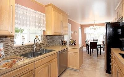 5th image of 5503 Sharon Ln