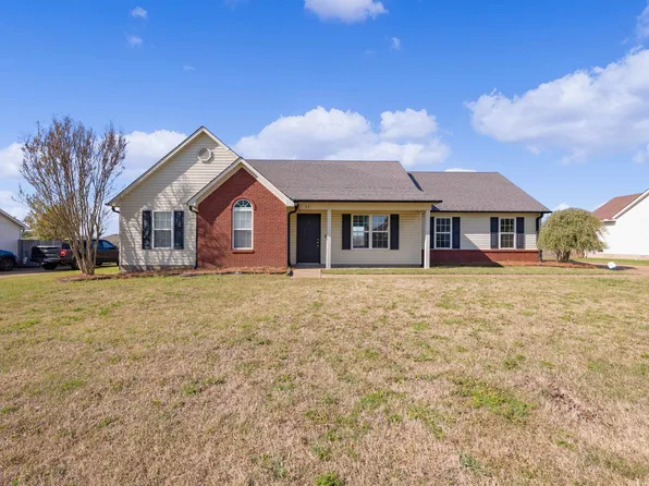 63 Cobblestone Dr, Humboldt, TN 38343