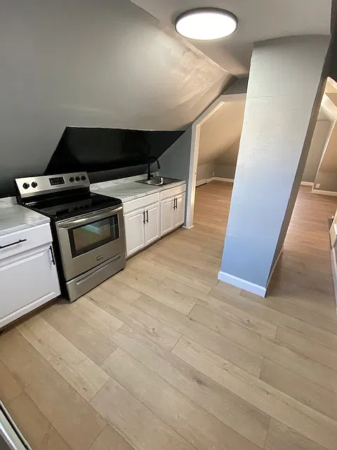 3 bed, $1,900 — Photo 3