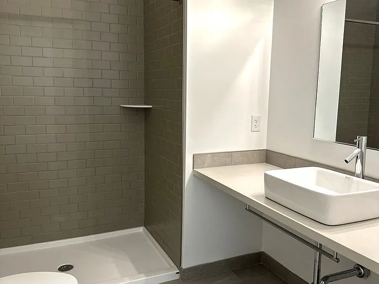 44 Warren St #308 — Photo 6