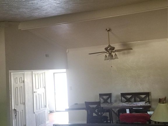4th image of 845 Cambridge Dr