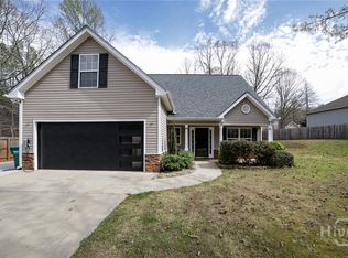 560 Windsong Lake Drive, Commerce, GA 30529
