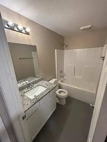 1514 N Madison Ave — Photo 3