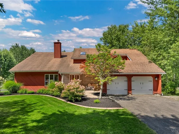 9034 Joyce Ln, Angola, NY 14006