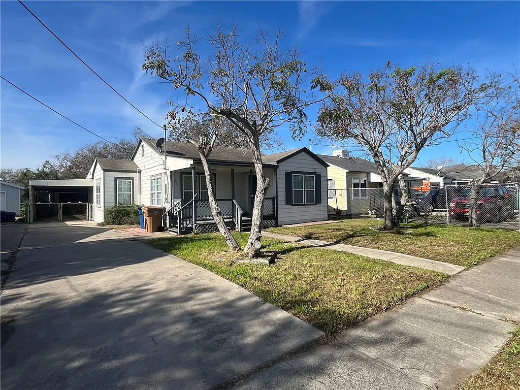 3 bed, 2.0 bath, 1432 sqft, $1,475 — Photo 2