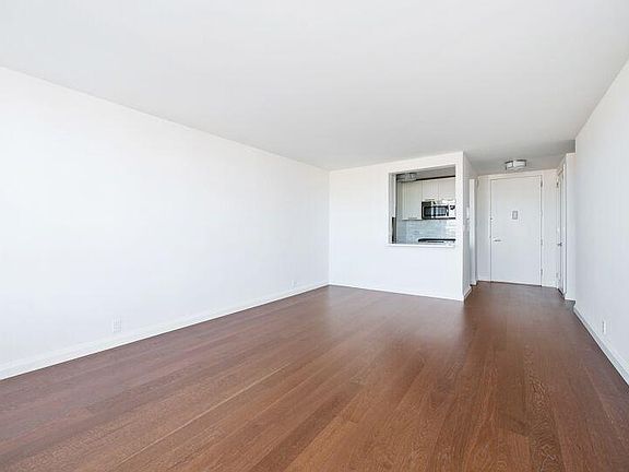 5th image of 200 E 94th St APT 2512