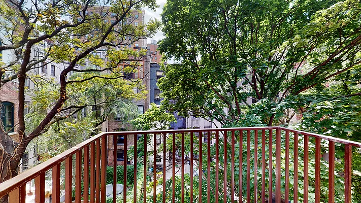 Rented by Bond New York | media 36