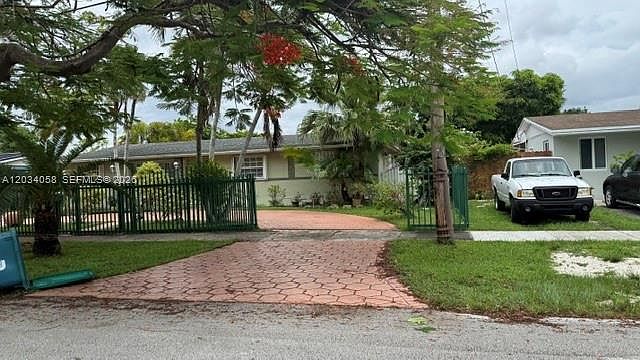 1st image of 6081 SW 109th Ct