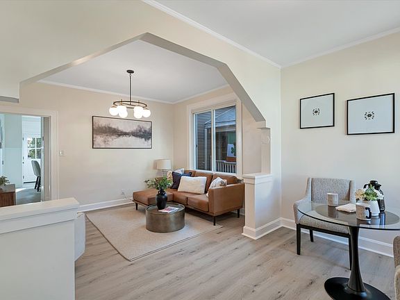 3rd image of 6752 W Park Ave