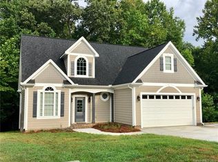 7746 Woodcrest Dr, Stanley, NC 28164