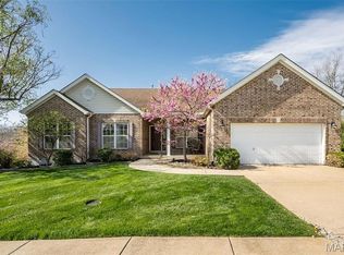 544 Oakwood Dr, Fenton, MO