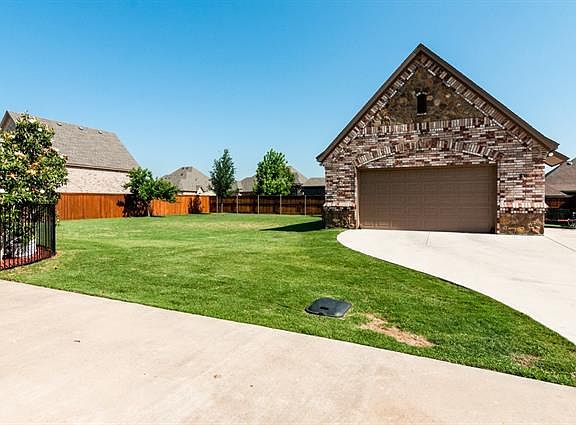 5th image of 1332 Whisper Willows Dr