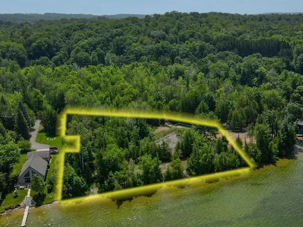 S Shugart Rd, Traverse City, MI 49684