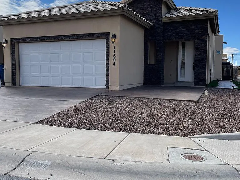 11604 Grotto Bay Ct — Photo 2