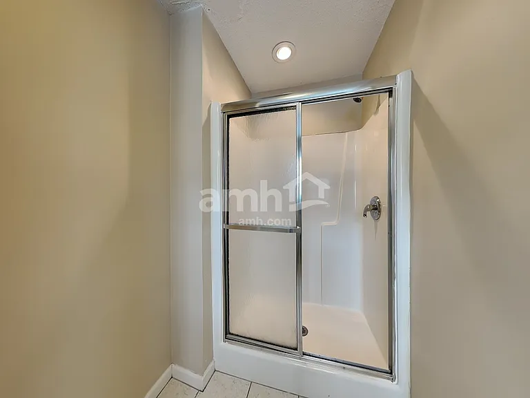 115 Bristol View Cir — Photo 12