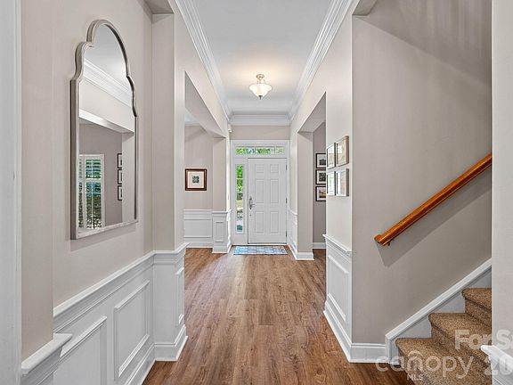 3rd image of 15748 Chipping Dr