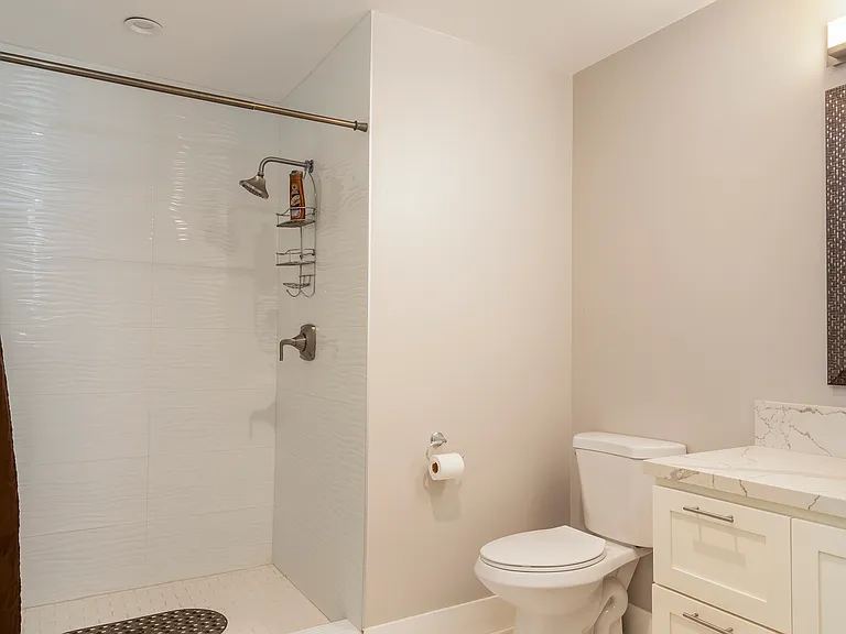 6222 Danbury Way — Photo 24