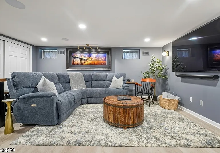 4 Copperfield Way — Photo 23