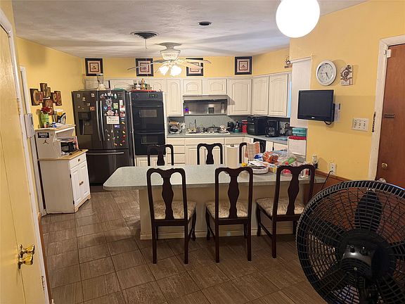 4th image of 5220 Woodsboro Ln