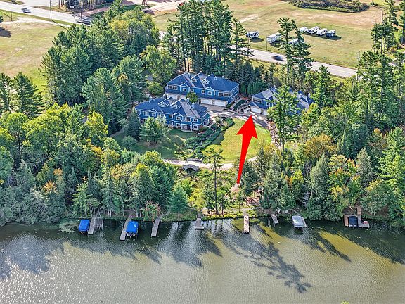 2nd image of 812 River Rdg #A