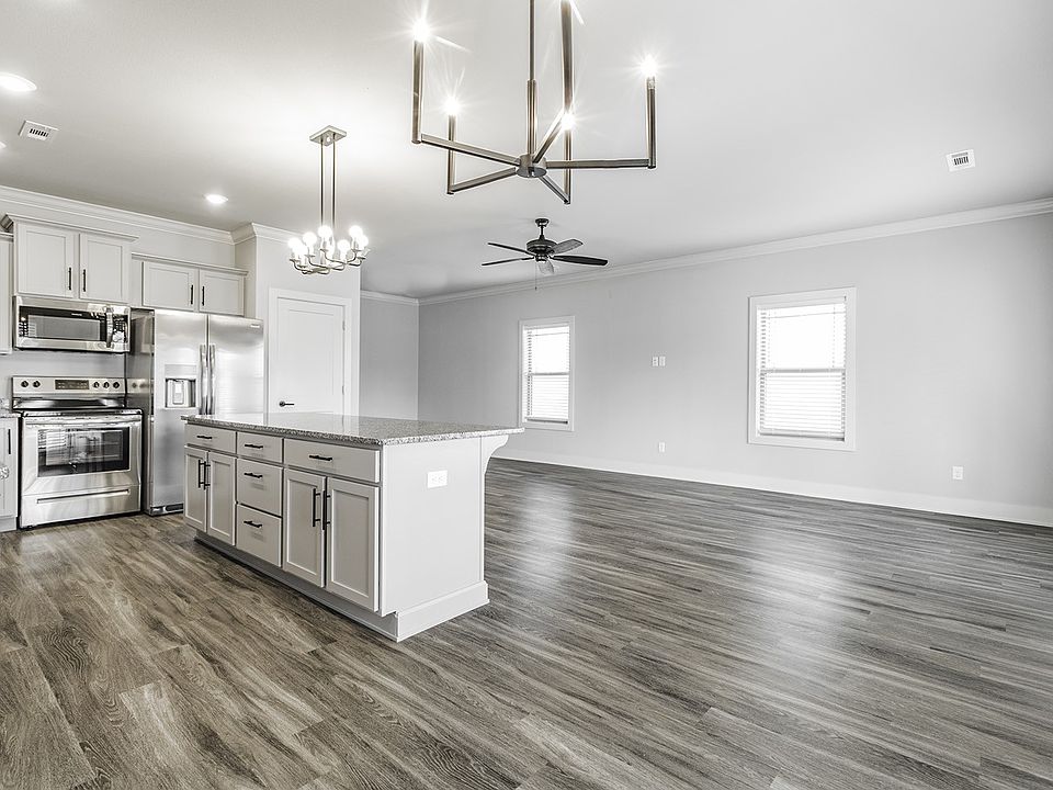 Faulkner Floor Plan: 3 Bedroom/Two Bath - 1,668 SF
