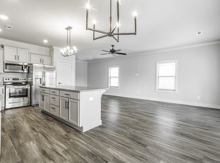 906 Heights Ln #825, Bentonville, AR 72712
