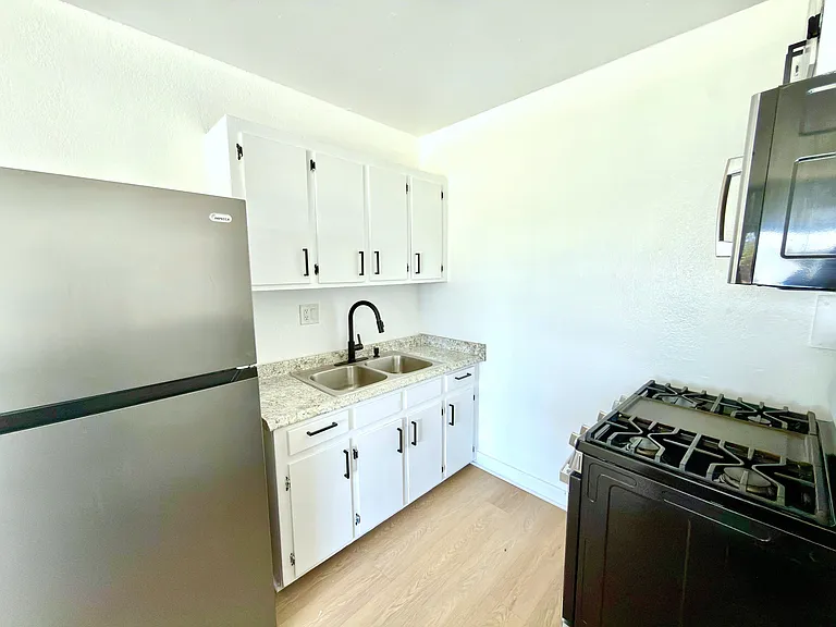 10772 Palma Vista Ave #5 — Photo 3