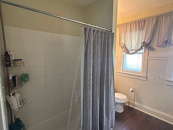 2nd image of 2556 N Weil St #4