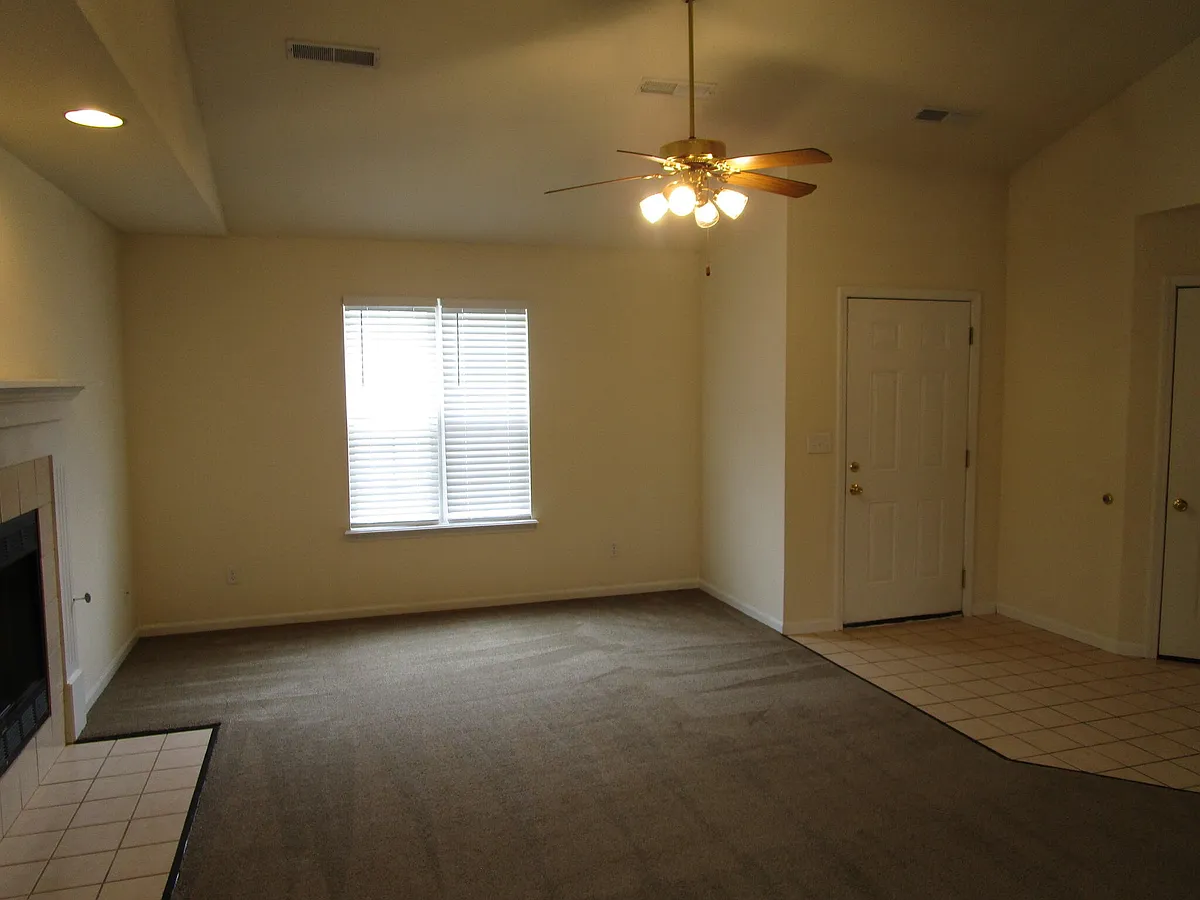 Building Photo - 4404 Jeana Ct
