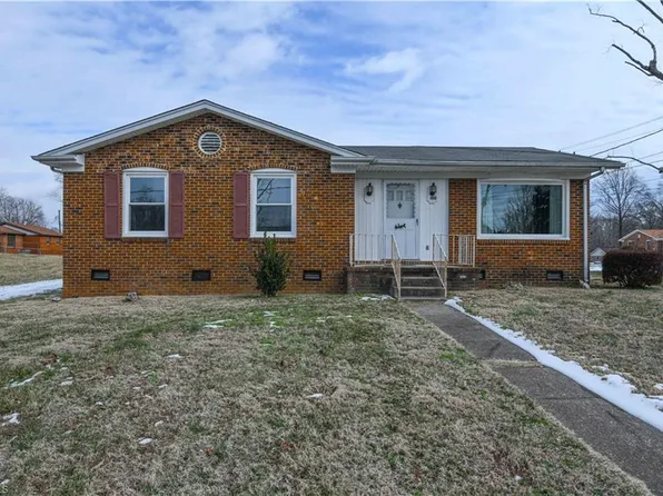 1600 Glenridge Rd, Greensboro, NC 27405
