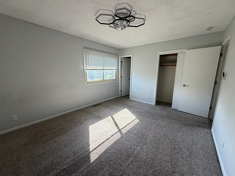 13203 Courtney Dr — Photo 23