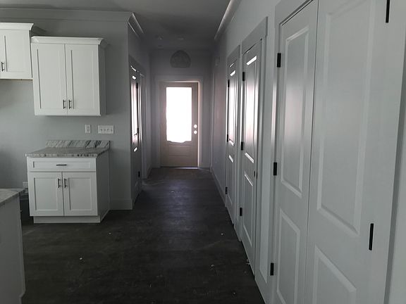 4th image of 22 Willow Grove Ct #91