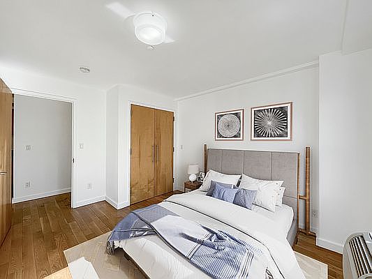 4th image of 3 E 115th St APT 4B