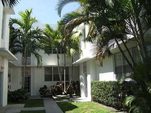 2nd image of 1052 Jefferson Ave APT 7