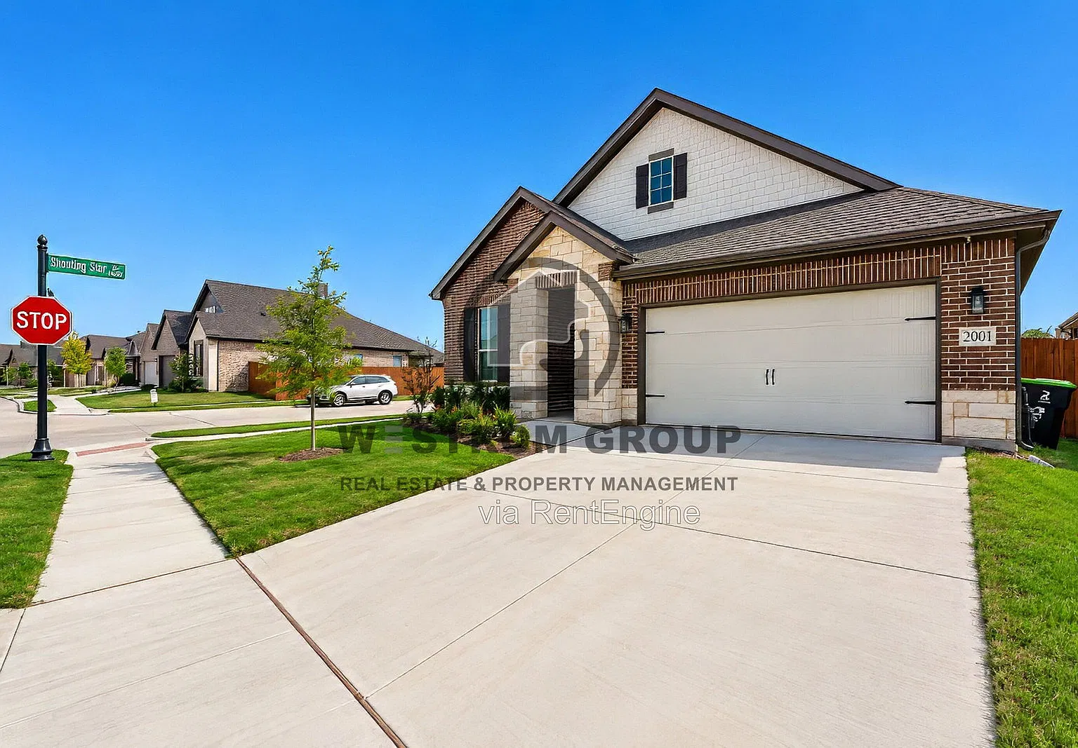 3 bed, 2.0 bath, 2003 sqft, $2,295 — Photo 2