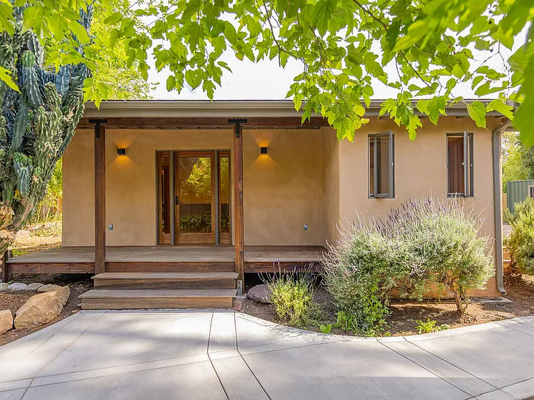 136 S Poli St — Photo 35