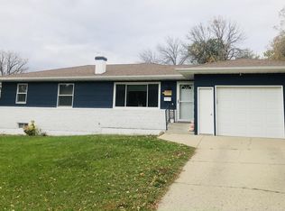 1318 N 23rd St, Bismarck, ND 58501