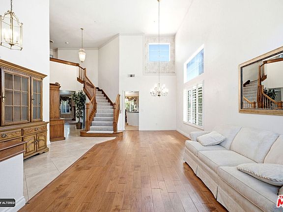 3rd image of 14282 Rideout Ct