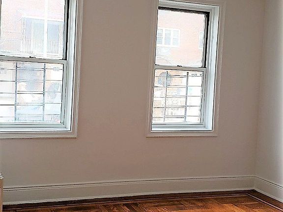 2nd image of 3074 48th St APT 1E