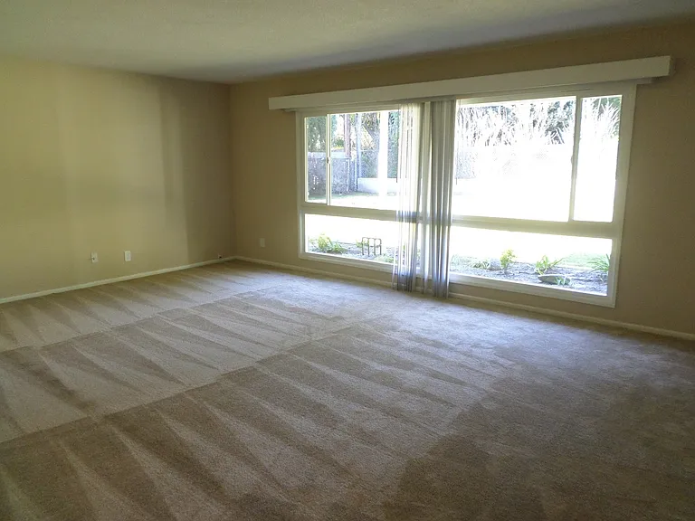 1209 N Riedel Ave — Photo 12