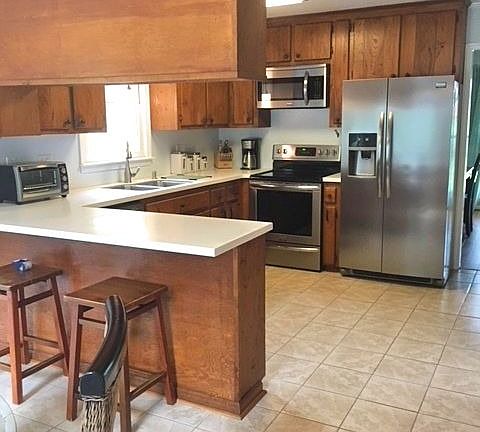 3rd image of 443 Caprice Cir