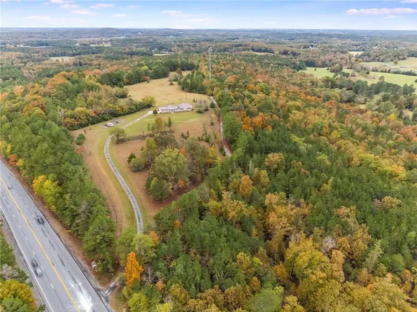 6792 Rockmart Rd SE, Silver Creek, GA 30173