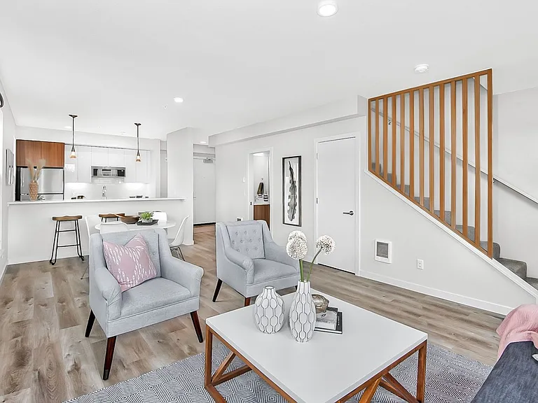 Julian Apartments — Photo 13