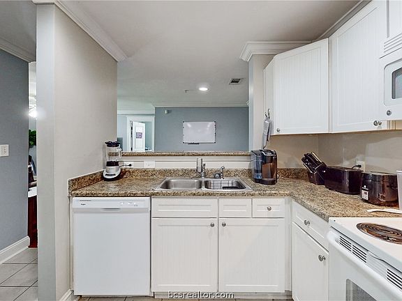4th image of 1725 Harvey Mitchell Pkwy S APT 2221