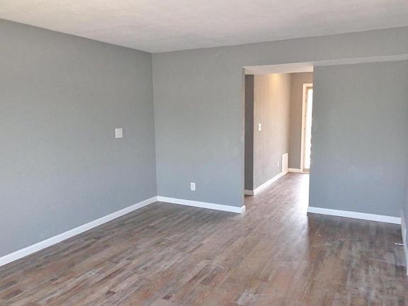 5th image of 3623 N Sterling Ave APT B9