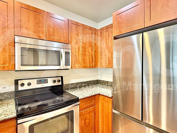 3rd image of 17 W Vernon Ave Unit 407