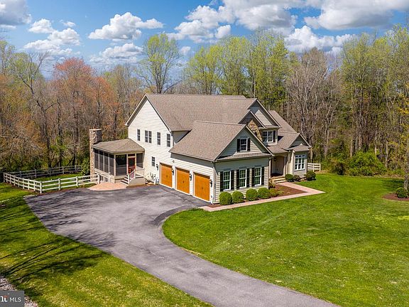 2nd image of 960 Hoods Mill Rd