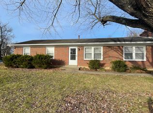 7402 Maurer Ln, Louisville, KY