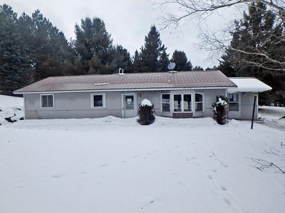 13733 River Ln, Mountain, WI, 54149