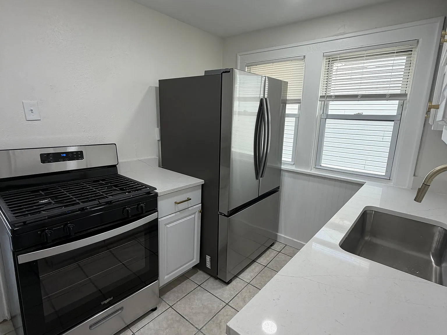 4345 West 48th Street - Upstairs — Photo 2